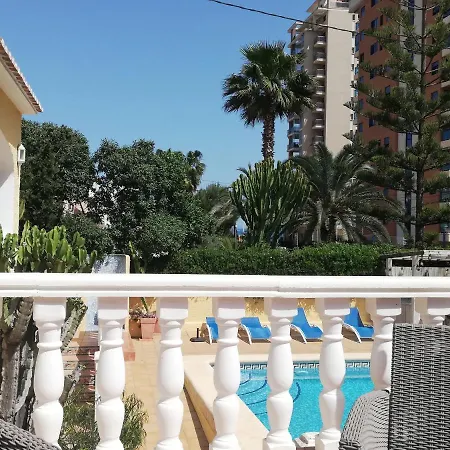 Villa Caleta *